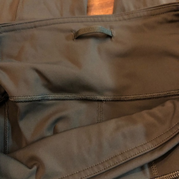 Lululemon leggings olive green color euc sz xs - Picture 4 of 6